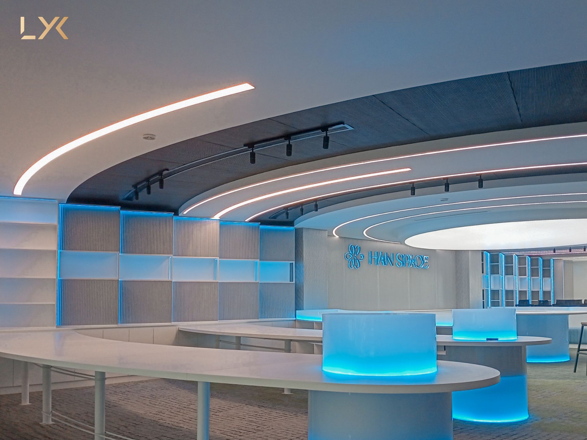 LED uốn cong – Sáng tạo không giới hạn cho không gian kiến trúc hiện đại